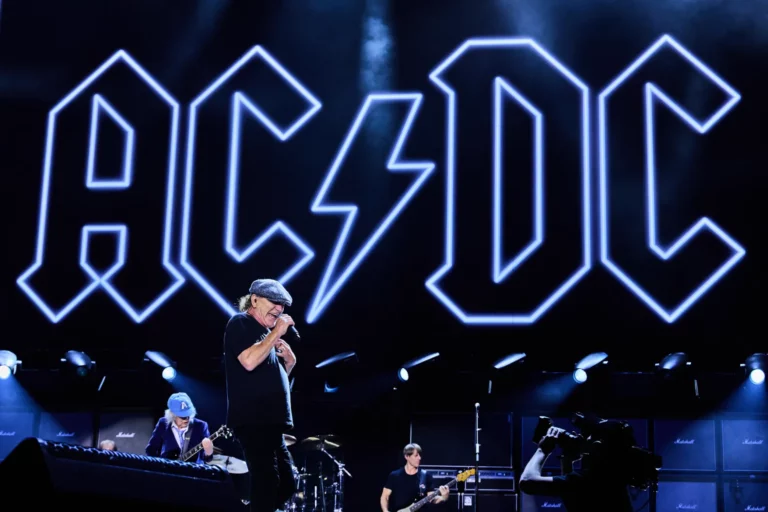AC/DC débute sa tournée