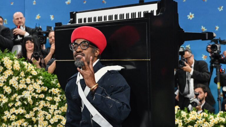 Andre 3000, après la flûte, le piano